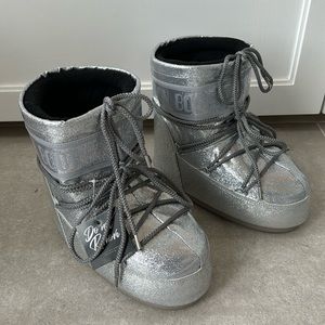 NEW Silver Moon Boots